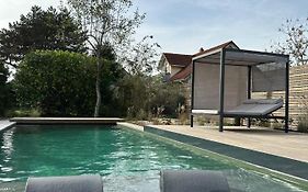 Stadtvilla Mit Pool